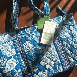 New Vera Bradley Mandy Zipper Top in Blue Lagoon
